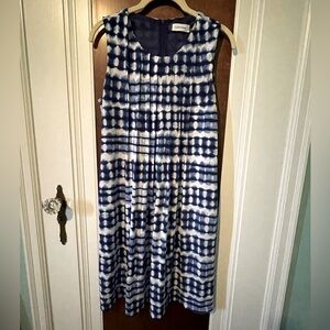Flattering Calvin Klein sleeveless dress!